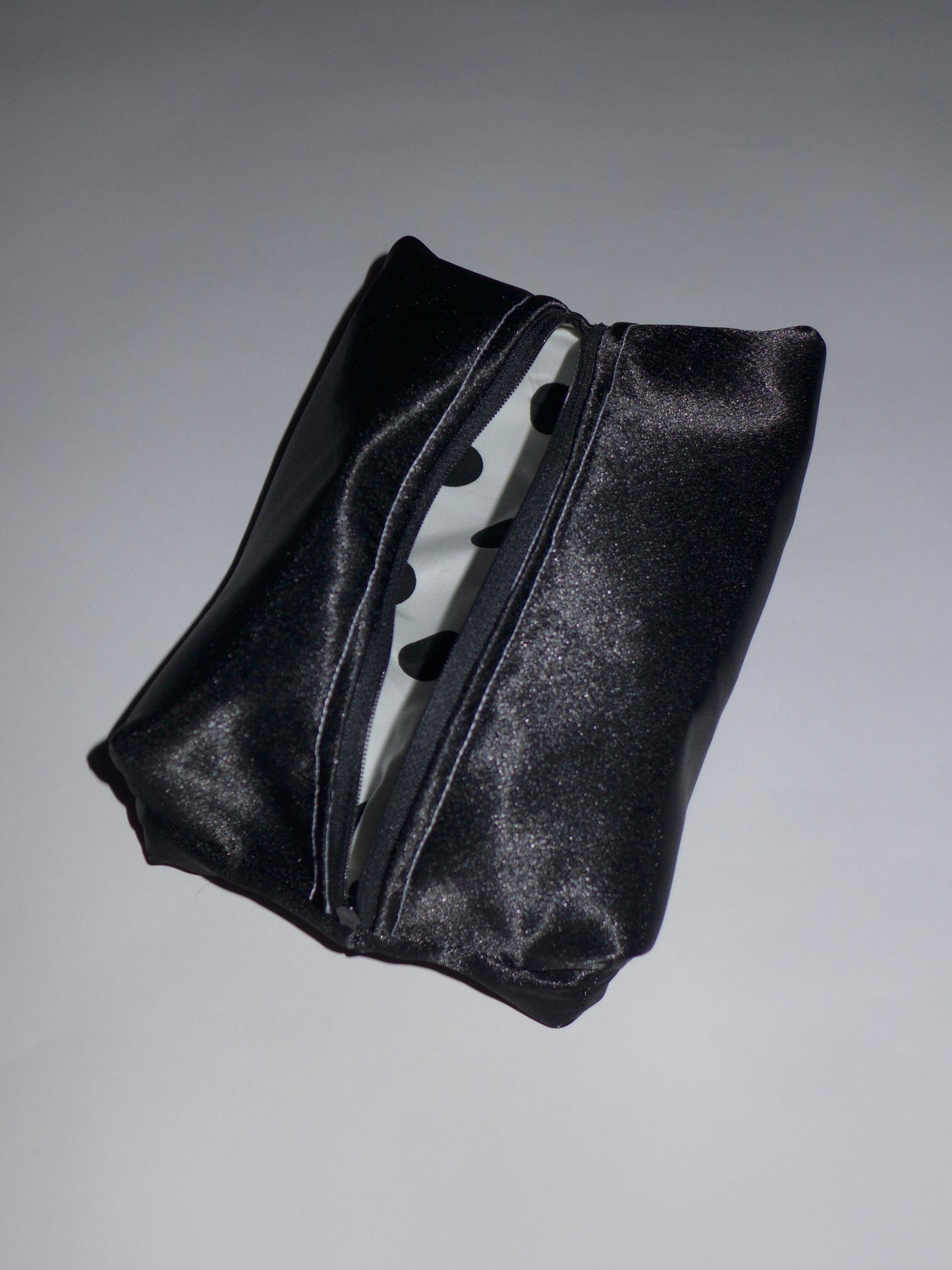 polka dot makeup bag(white)