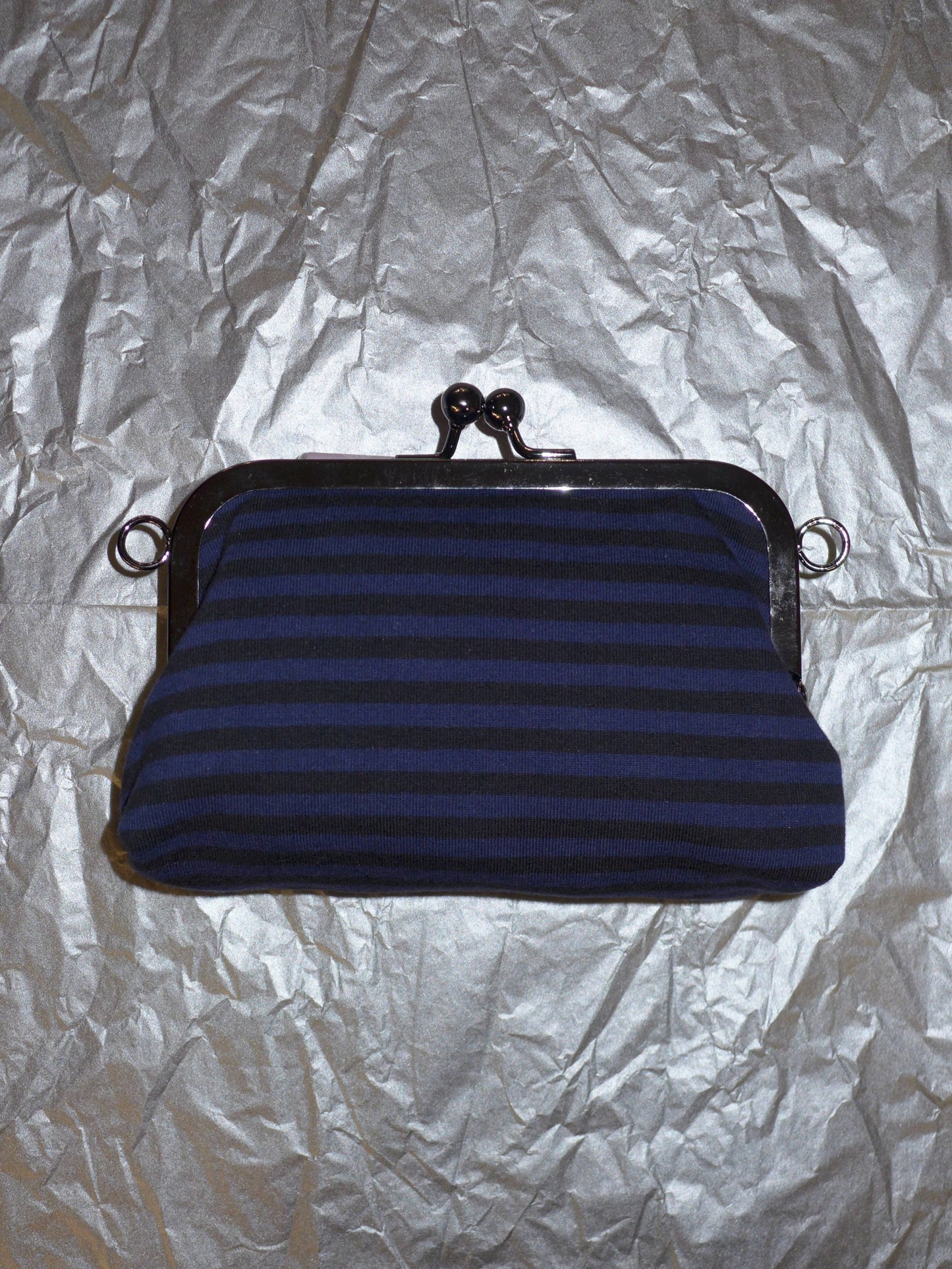 kiss lock pouch(blue&black striped)