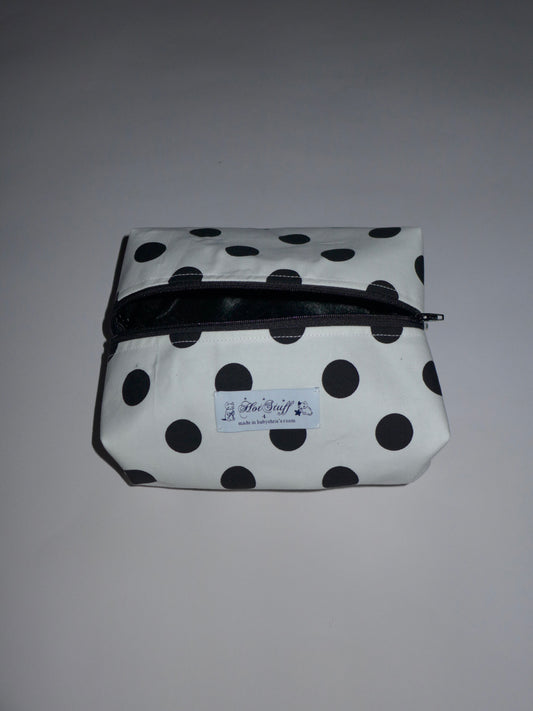 polka dot makeup bag(white)