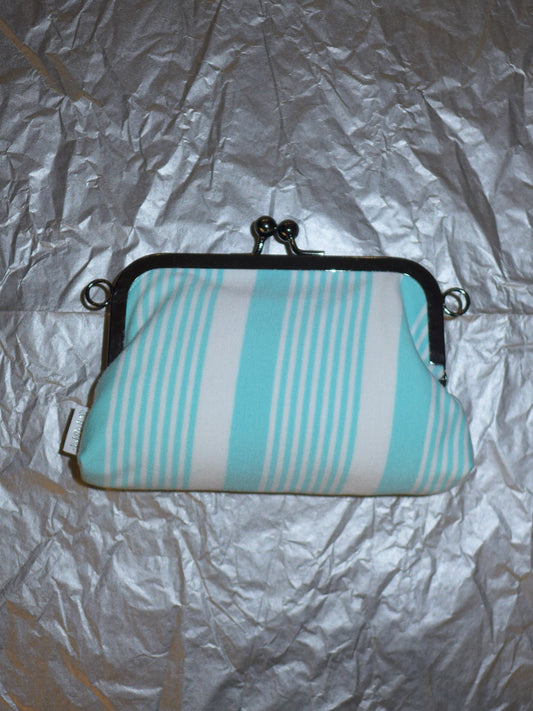 kiss lock pouch(aqua striped)
