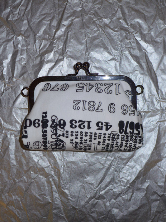 kiss lock pouch(number)